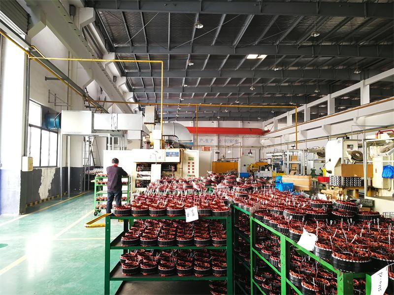 7966 Alternator 140 AMP/12 Volt, Cw, 6-Groove Pulley, 02: 00 Plug Clock•   Delco CS144 Late IR/Ef