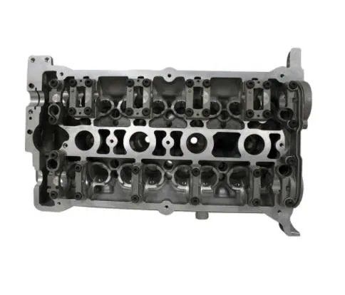 Excavator Engine Diesel Engine Cylinder Head 6D102e OEM 6731-11-1370