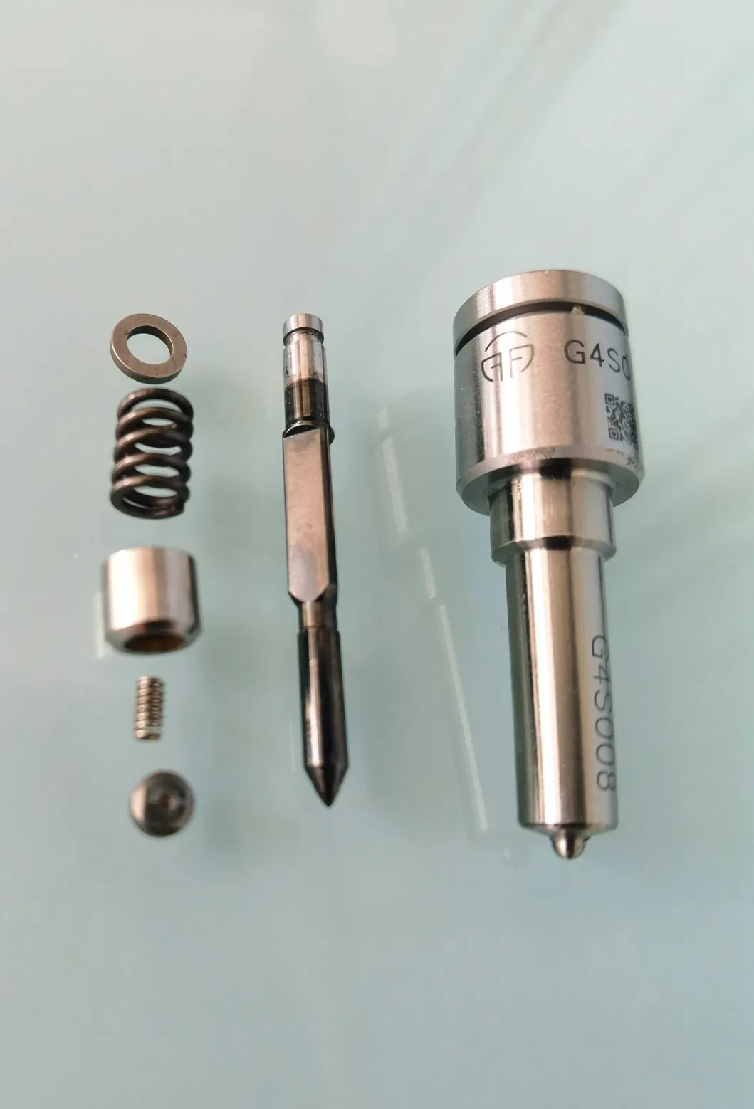 Liwei Brand Fuel Nozzle P2705 for Common Rail Diesel Injector 0 445 111 042