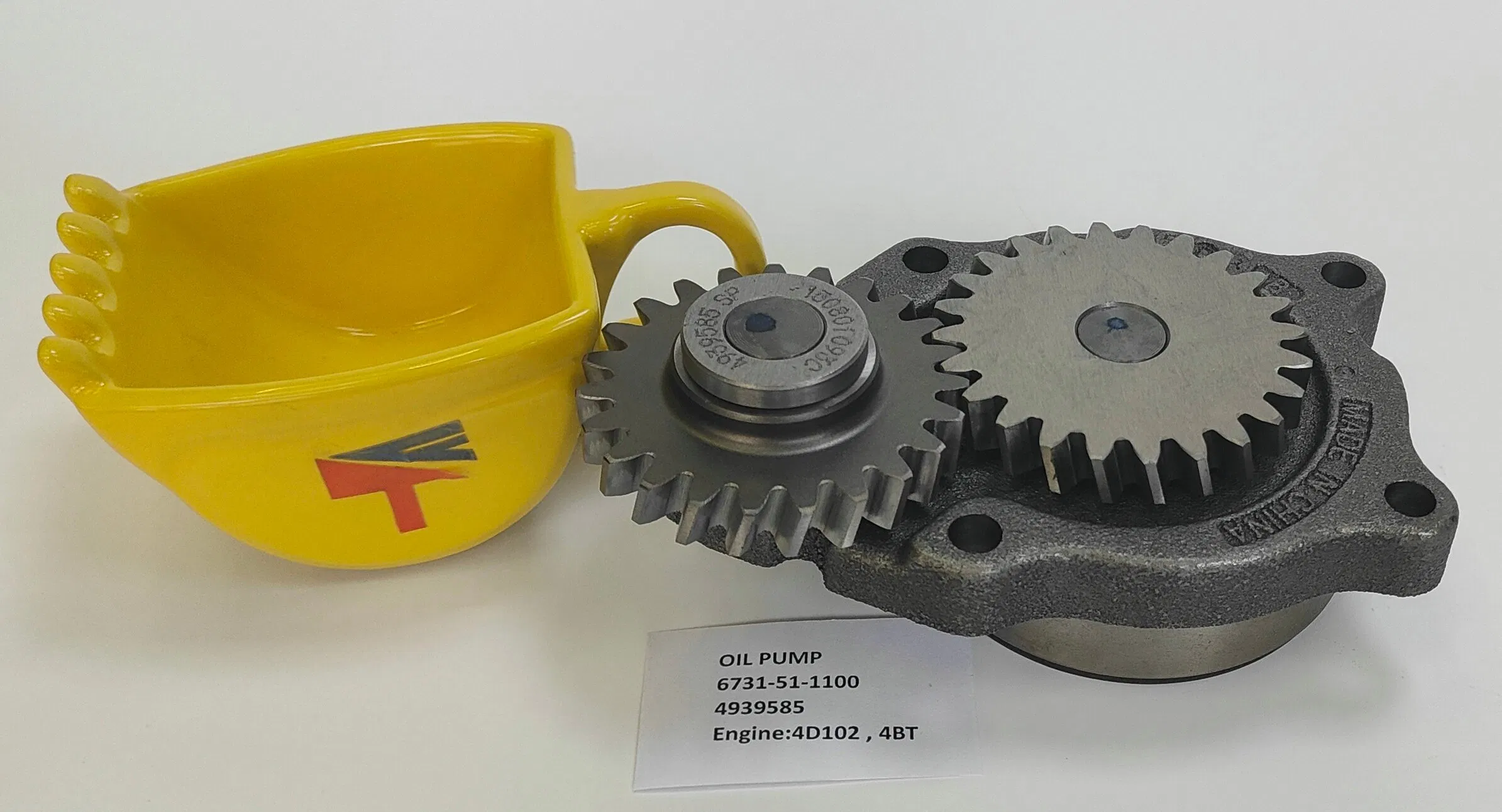 Machinery Engine Oil Pump 4939585 6731 -51-1100 for Excavator PC60-7 Engine 4D102 4bt