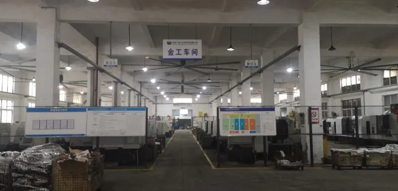 OEM 13264-7y000 Hight Quality Car Engine Valve Cover