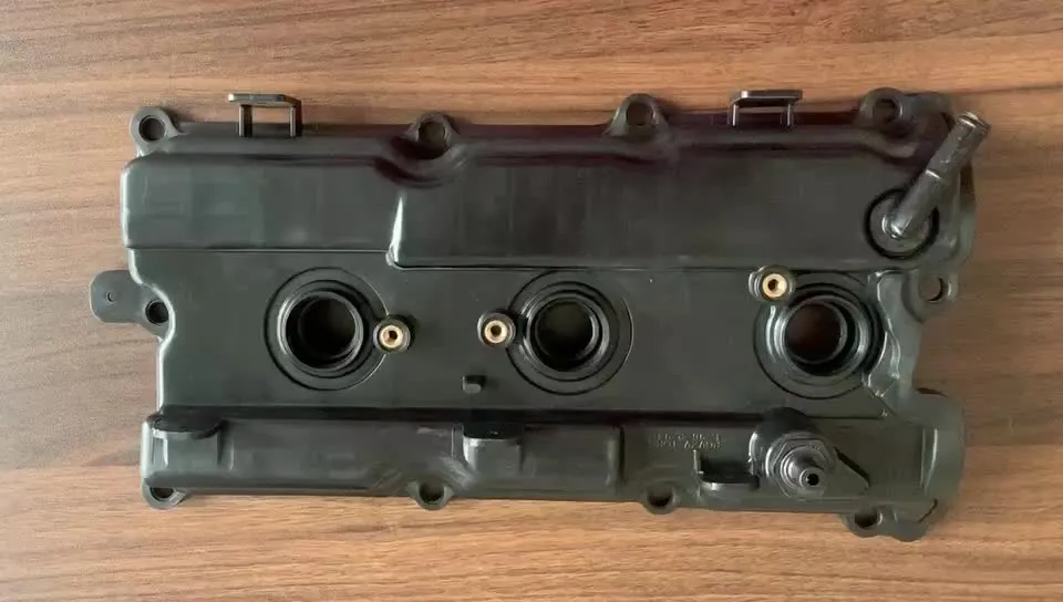 OEM 13264-7y000 Hight Quality Car Engine Valve Cover