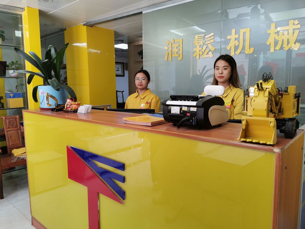 PC200-7-S6d102 Spare Parts Injection Pump 6738-71-1110